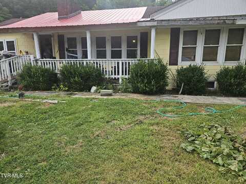 2049 Gravel Lick Road, Castlewood, VA 24224
