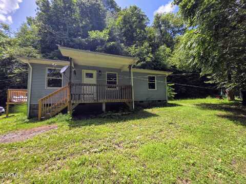 948 Victoria Dr, Clinchco, VA 24226