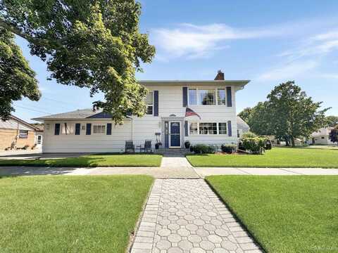 1515 S 7Th, Escanaba, MI 49829