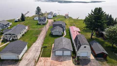 42720 Lakeshore, Chassell, MI 49916