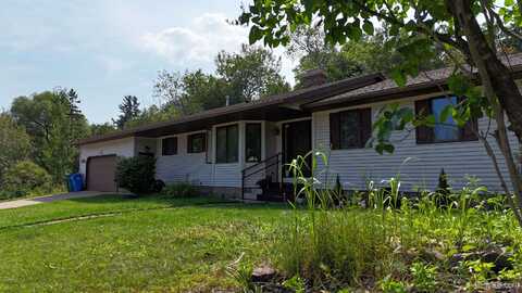 1860 Altamont, Marquette, MI 49855