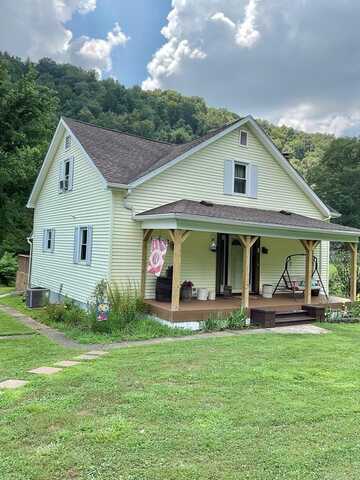 11086 Shortline Highway, Reader, WV 26167