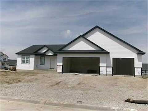 2831 Autumn Woods Drive, Cedar Falls, IA 50613