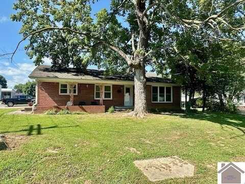 301 E 14th St, Benton, KY 42025