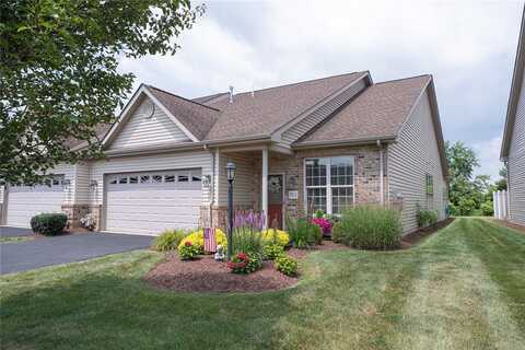 712 Glengarry Ct, Plum, PA 15239