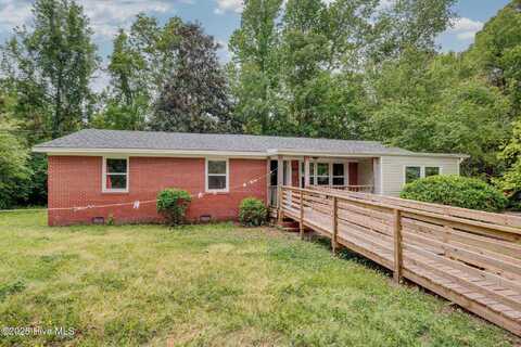 2128 Yaupon Drive, Wilmington, NC 28401