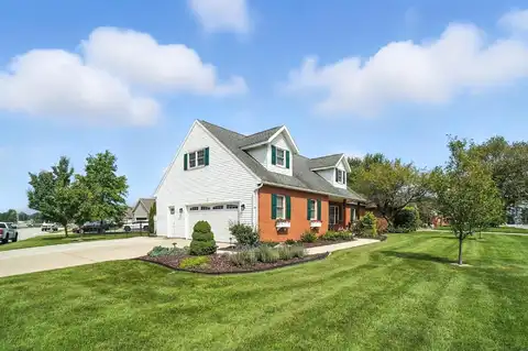 701 Warren Drive, Wapakoneta, OH 45895
