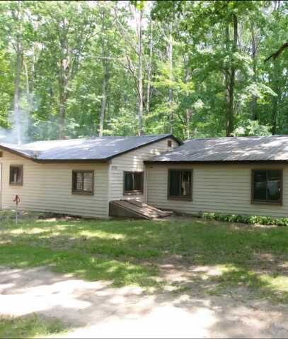 379 E Clarence Road, Harrison, MI 48625