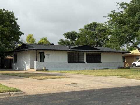 1004 E 7TH Street, Dumas, TX 79029