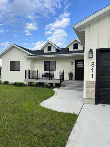 811 S Ibis Street, Aberdeen, SD 57401