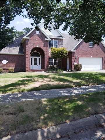 2300 Penny LN, Bentonville, AR 72712