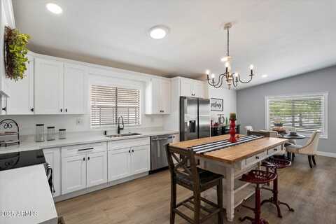 427 S 80TH Way, Mesa, AZ 85208