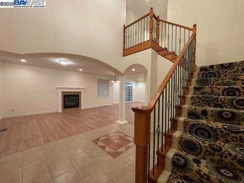 108 Lund Ave, Hayward, CA 94544