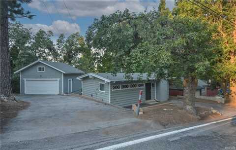 30607 Live Oak Drive, Running Springs, CA 92382