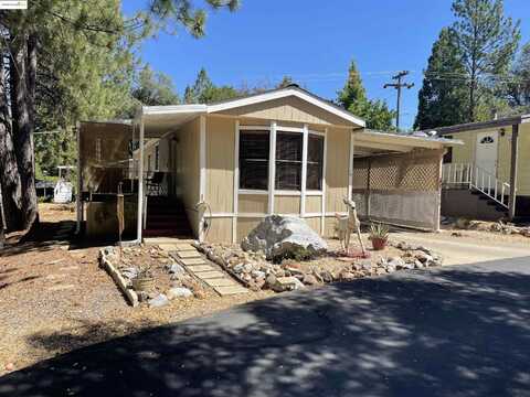 10956 Green St, Columbia, CA 95310