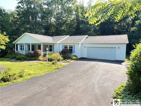 16 Rowley Court, West Ellicott, NY 14701