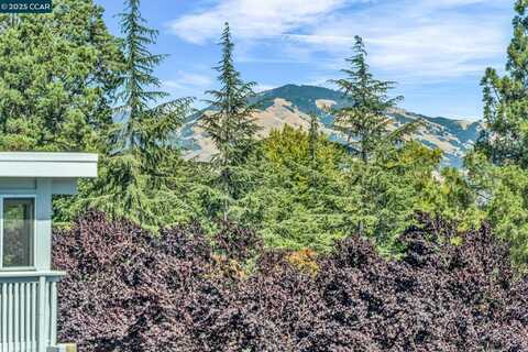 1935 Golden Rain Rd, Walnut Creek, CA 94595