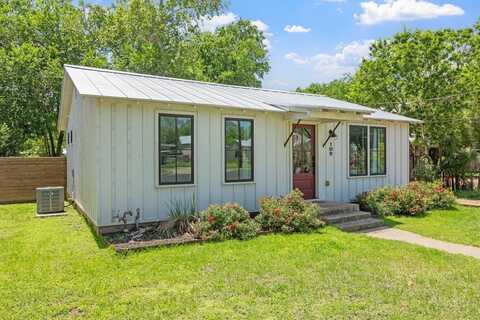 109 Centre St, Fredericksburg, TX 78624