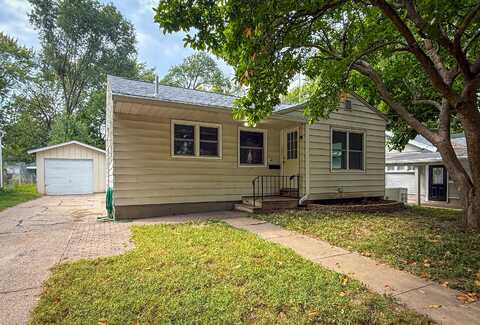 4112 4th Street, Des Moines, IA 50313