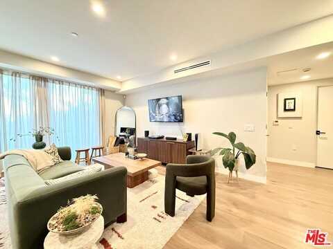 1017 N Croft Ave, Los Angeles, CA 90069