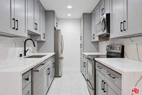 5400 Newcastle Ave, Encino, CA 91316