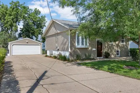 5630 Briarwood Street, Cedar Rapids, IA 52404