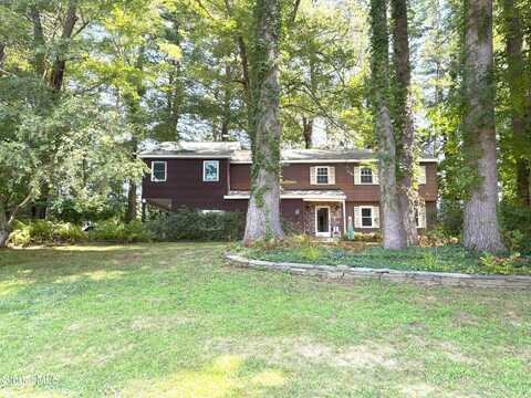 47 Campus Club Drive, Guilderland, NY 12084