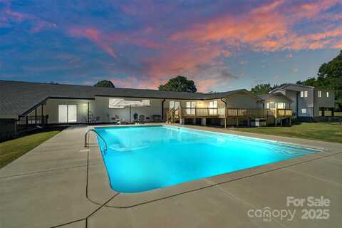 984 Meadow Lakes Road, Rock Hill, SC 29732