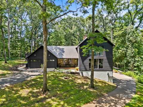 190 Dogwood Forest Loop, Harmony, NC 28634