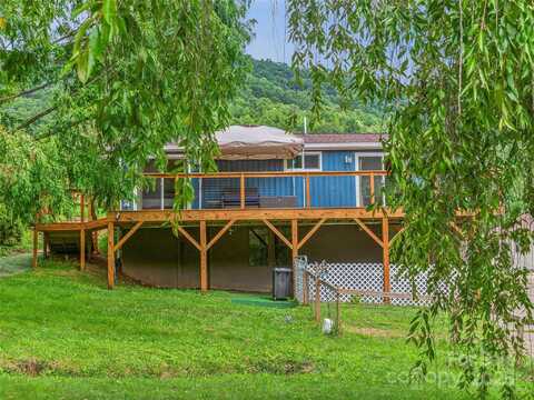 190 Smith Cove Road, Candler, NC 28715