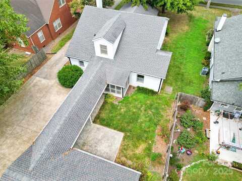 824 Davie Avenue, Statesville, NC 28677