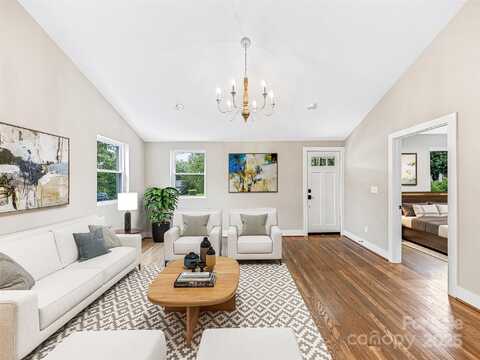 162 Courtland Place, Asheville, NC 28801