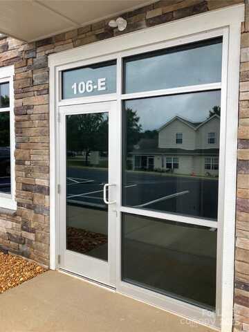 106 Commerce Center Loop unit: E, Mooresville, NC 28117
