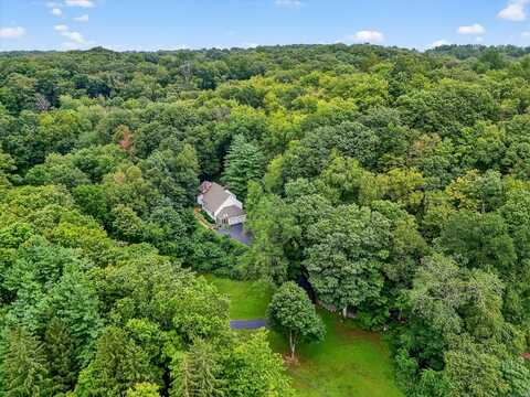 35 Poverty Hollow Road, Newtown, CT 06470