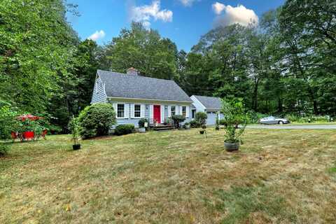 58 Anthony Court, Bethany, CT 06524