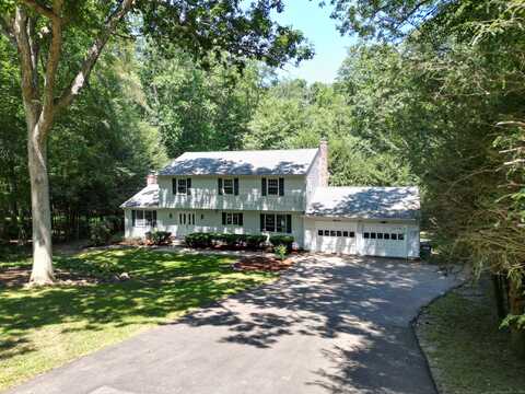 11 Queen Eleanor Drive, Ledyard, CT 06335