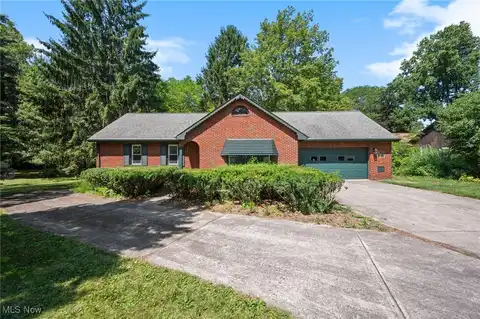 2156 Pine Ridge Drive, Wickliffe, OH 44092