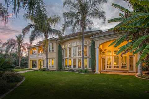 4266 College Avenue N, Fresno, CA 93704