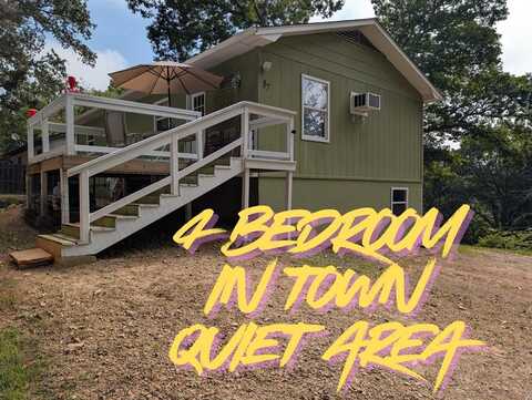 87 Pauline Cir, Franklin, NC 28734