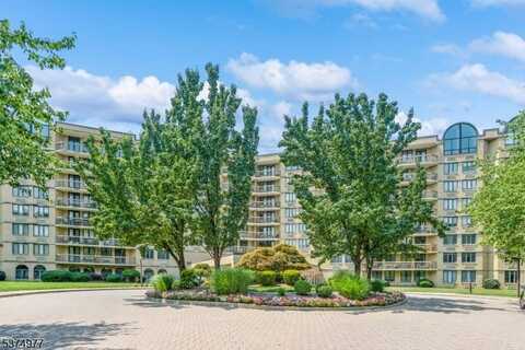 10 Smith Manor Blvd, West Orange, NJ 07052