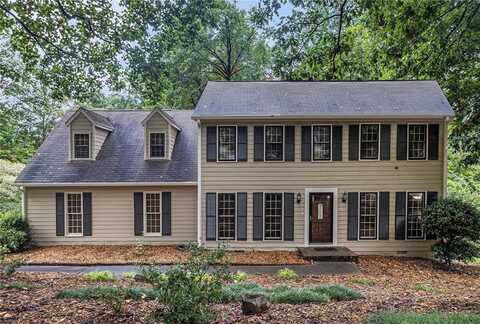 975 Branford Lane NW, Lilburn, GA 30047