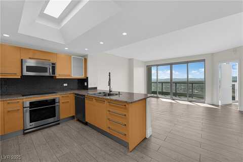 322 Karen Avenue, Las Vegas, NV 89109