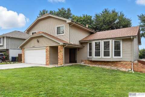 3722 Falcon Drive, Bellevue, NE 68123