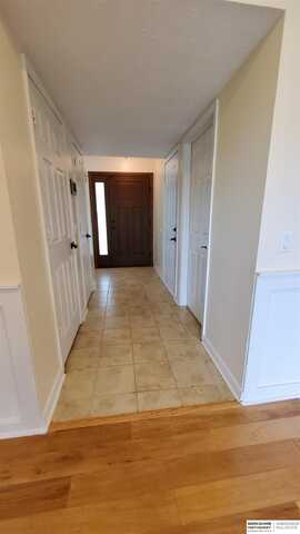 3722 Falcon Drive, Bellevue, NE 68123