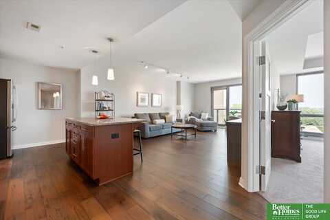 3201 S Dodge Court, Omaha, NE 68131