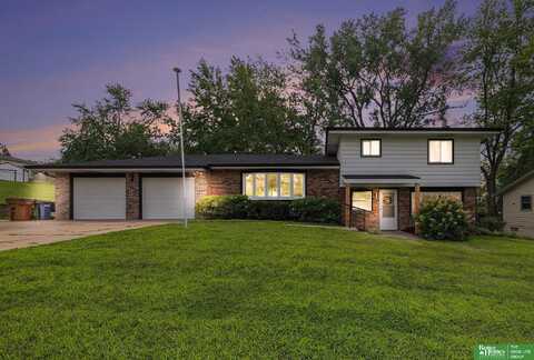 4937 Aspen Drive, Omaha, NE 68157