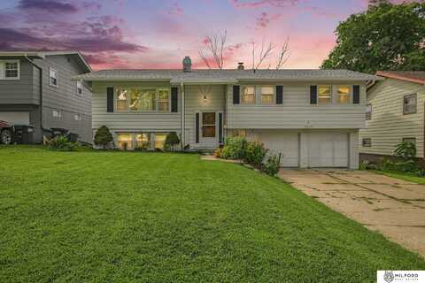 5029 Arbor Circle, Omaha, NE 68106