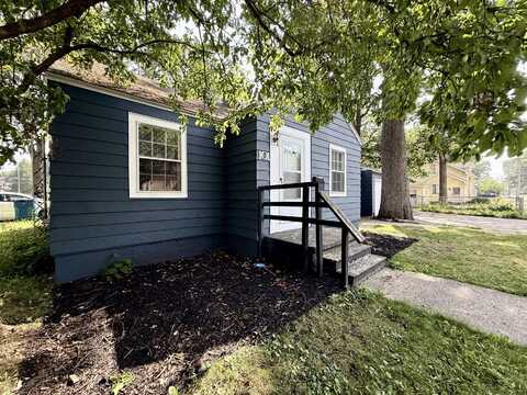 101 W Maplewood Avenue, Muskegon Heights, MI 49444