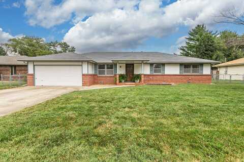 1133 W Berkeley Street, Springfield, MO 65807