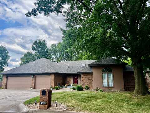 3402 S Valley View Avenue, Springfield, MO 65804